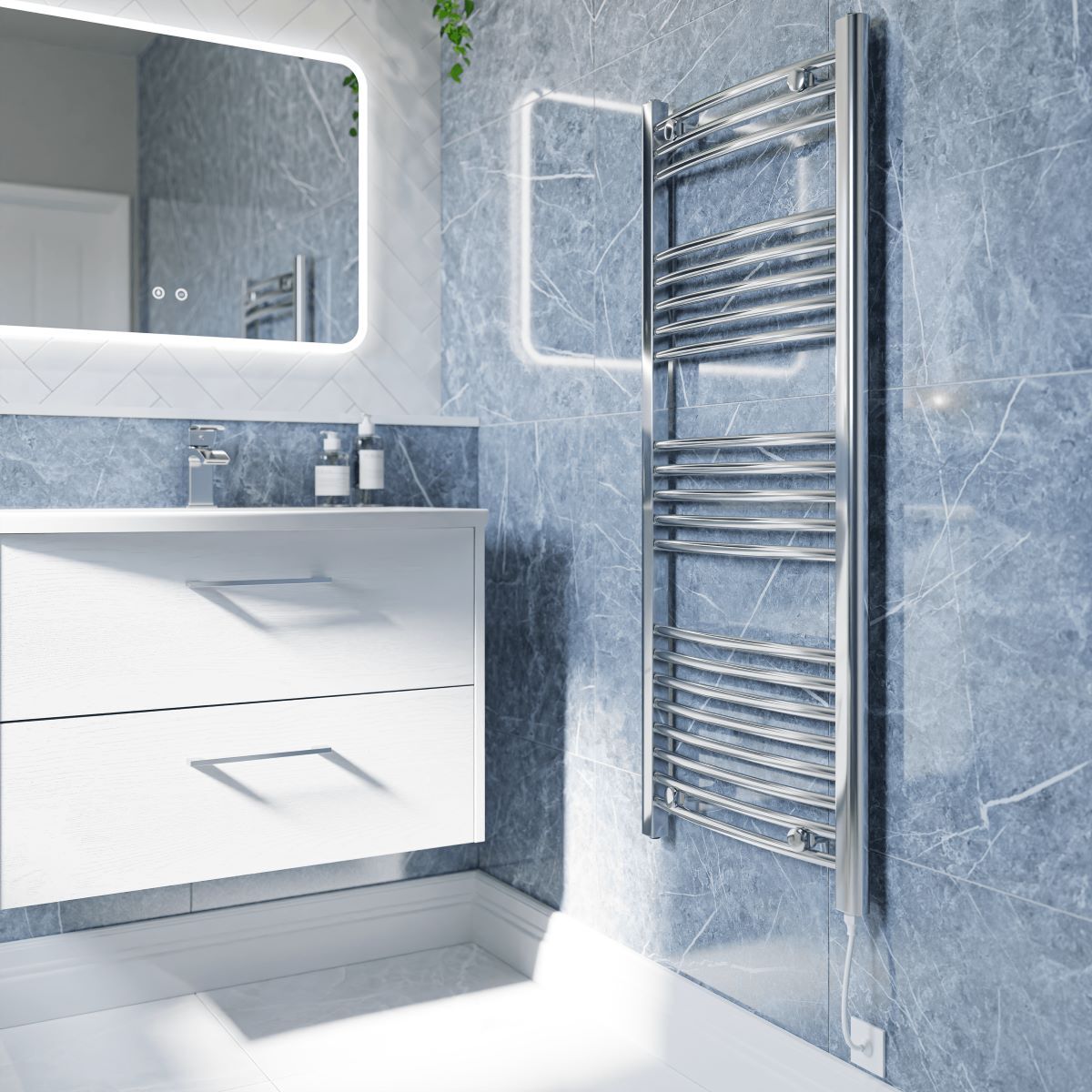 Curved chrome towel rail